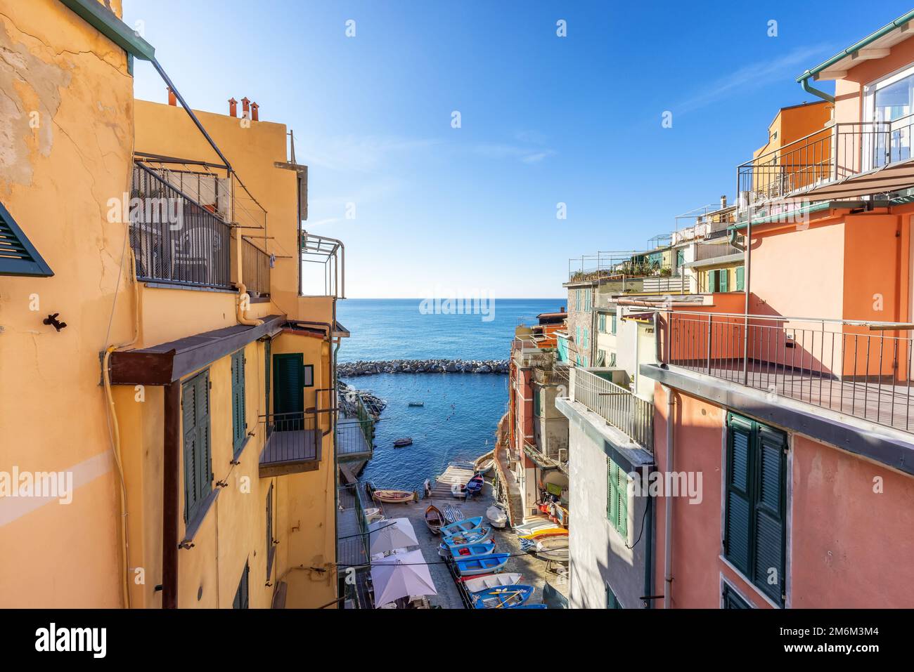 Colorful apartment homes in Riomaggiore, Italy. Cinque Terre Stock