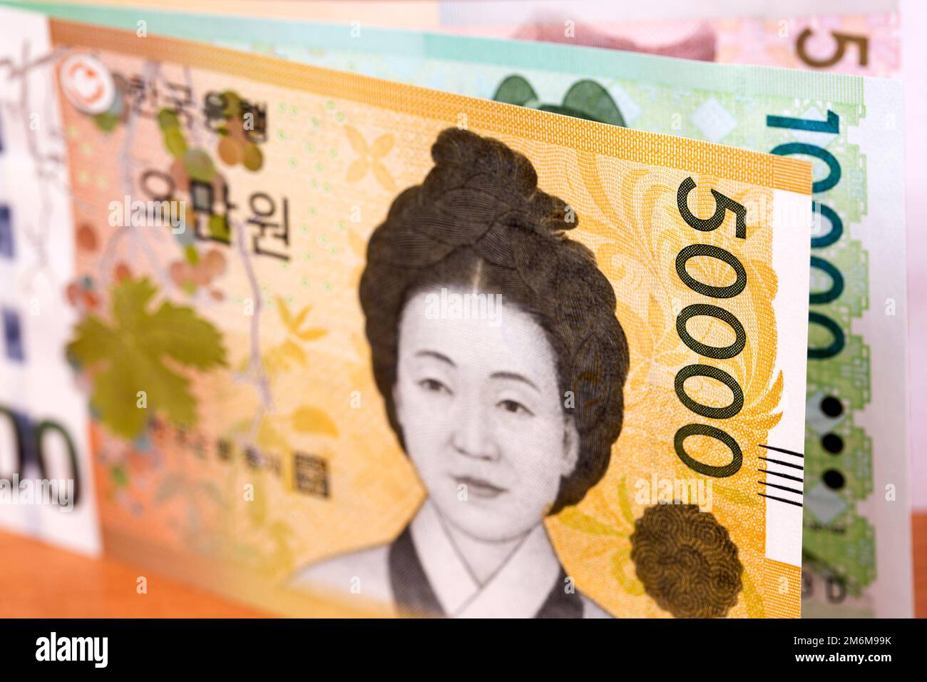 Korean currency hi-res stock photography and images - Page 3 - Alamy