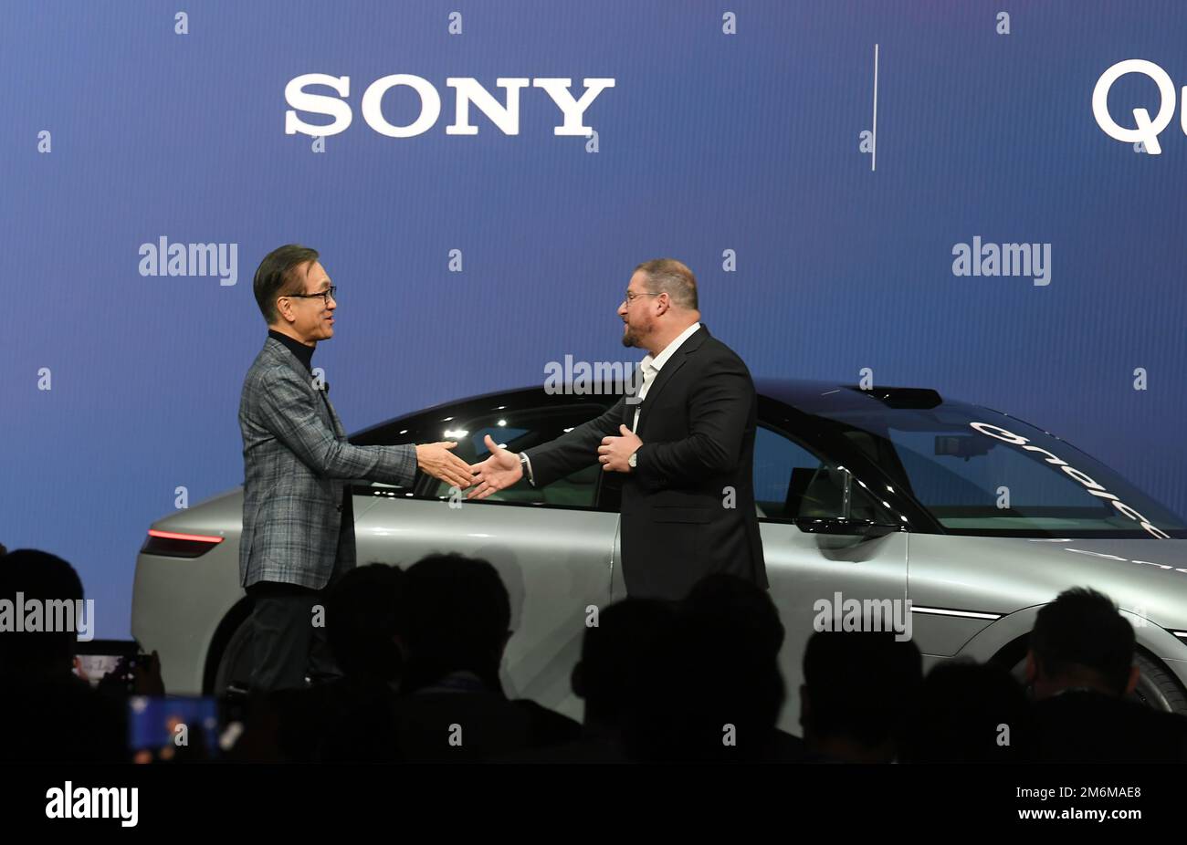 Chairman, President and CEO Sony Group Corporation Kenichiro Yoshida (L