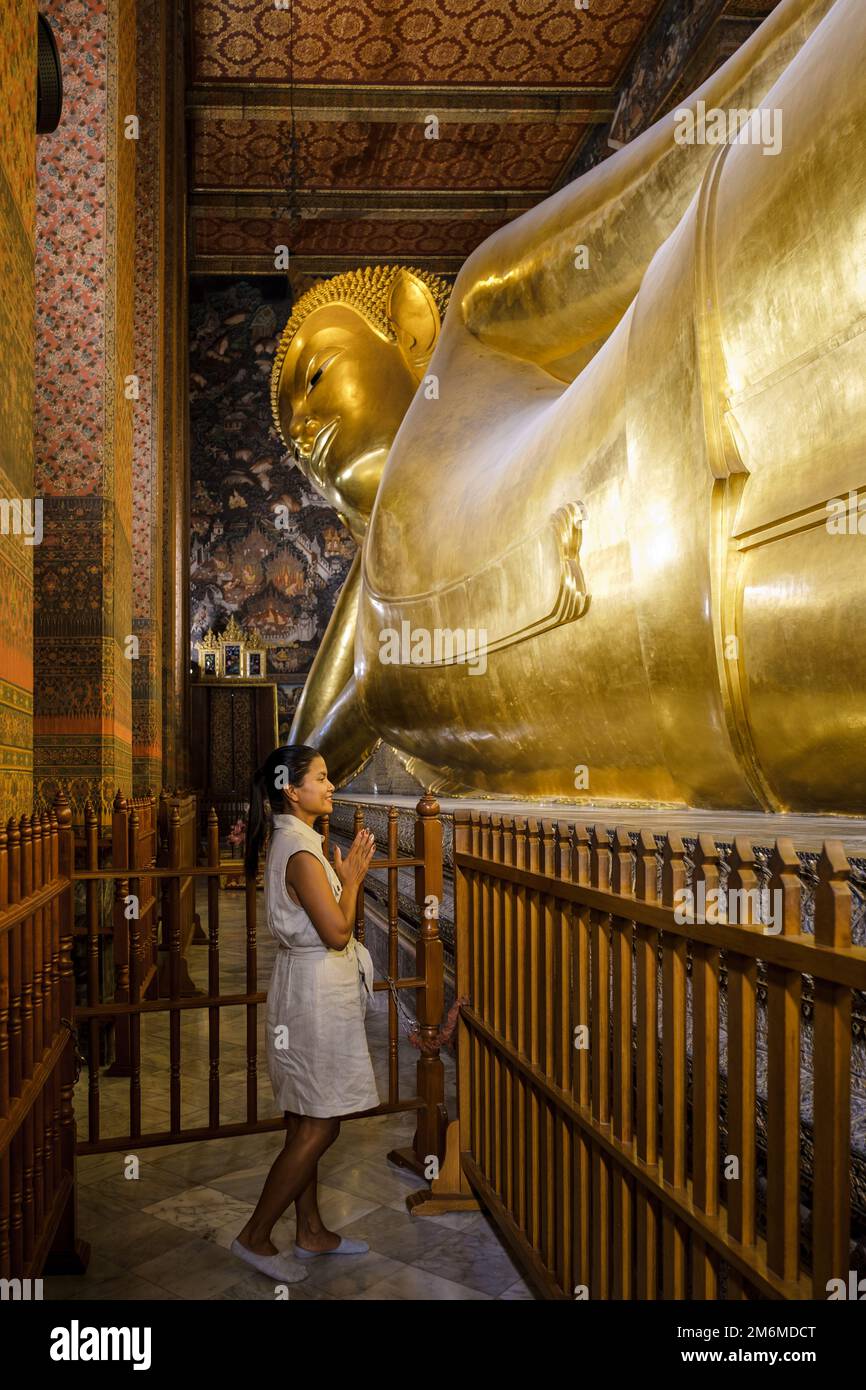 Wat Pho temple in Bangkok Thailand, The reclining buddha temple in ...