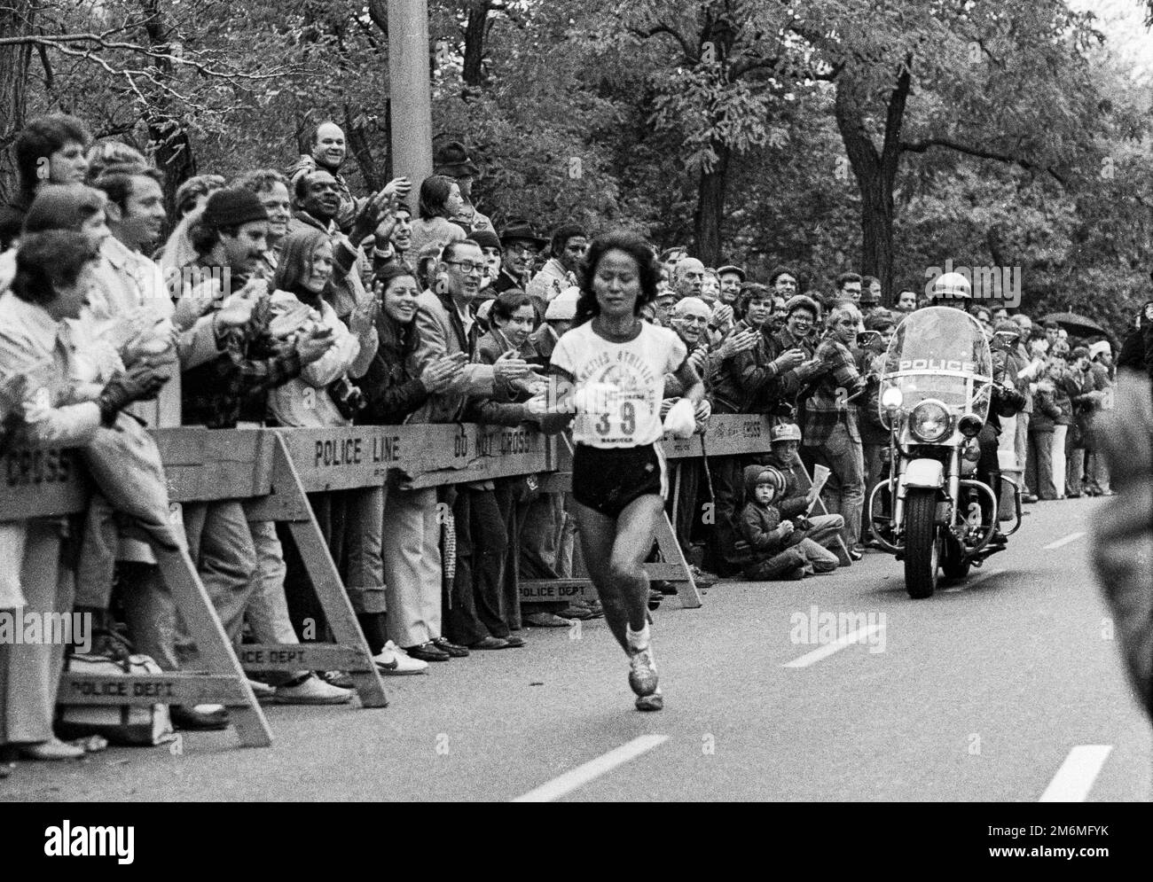 Miki Gorman (USA) winner of the 1976 New York City Marathon Stock Photo