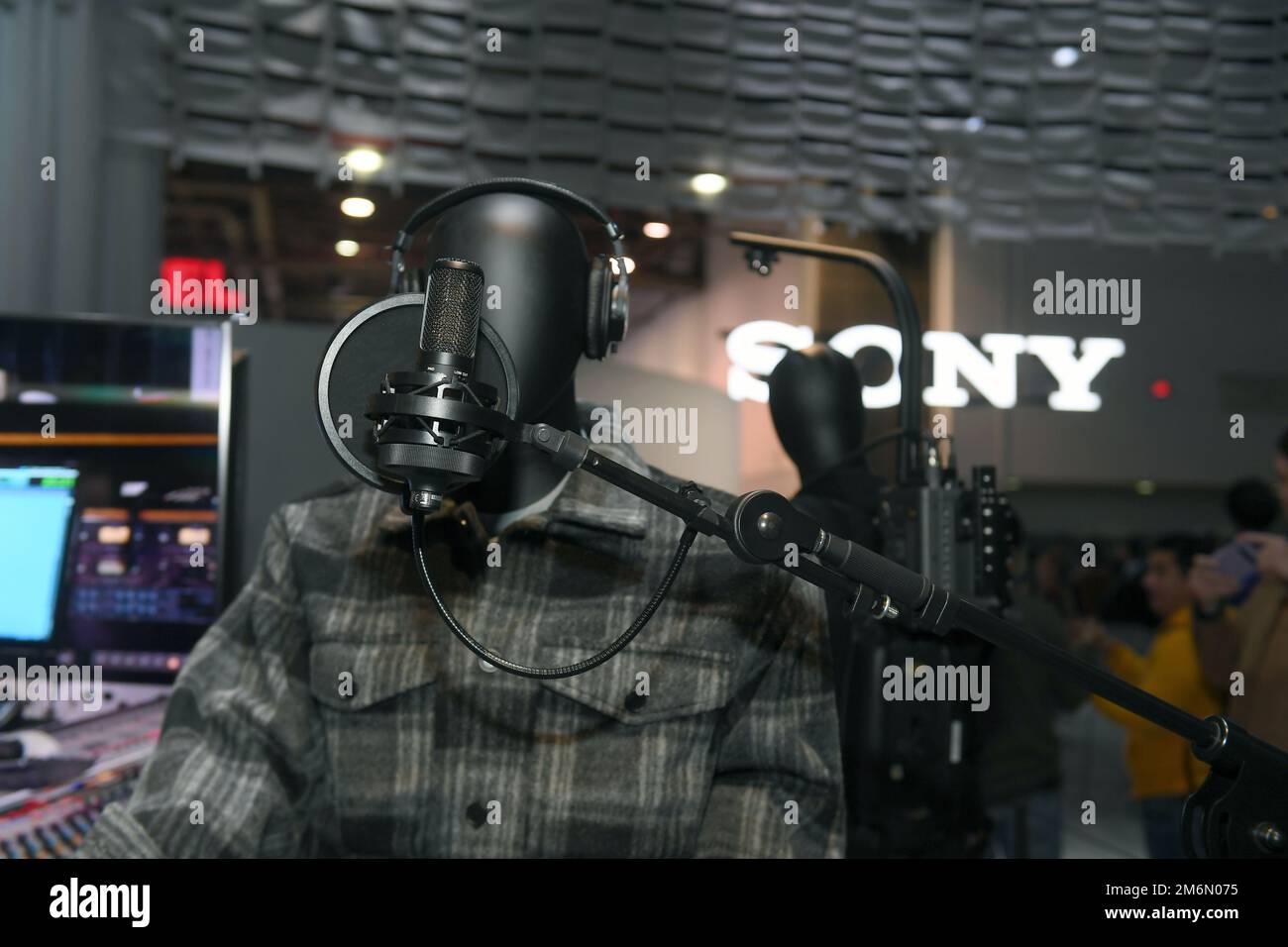 A Sony C100 two way condenser microphone is displayed during the CES