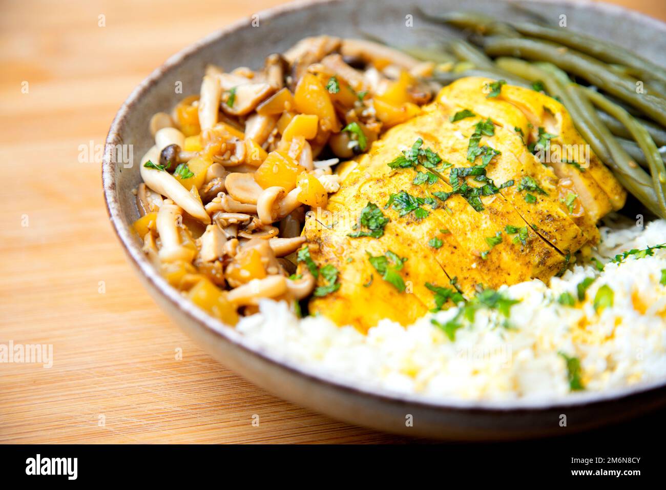 Donburi Chicken served in a Japanese restaurant in Tokyo . Japanese ...
