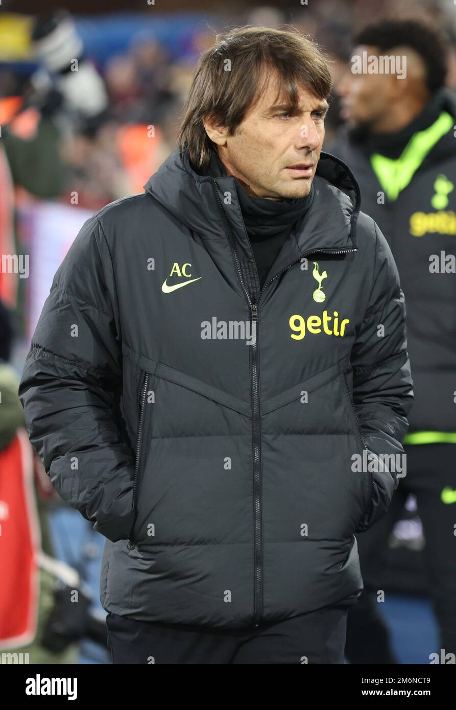 London ENGLAND - January 04:Tottenham Hotspur manager Antonio Conte ...