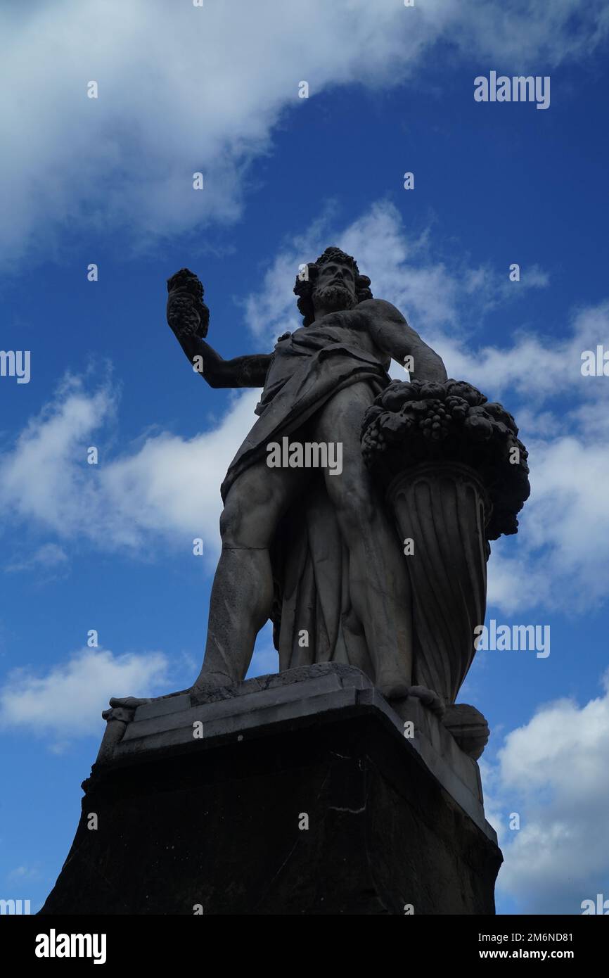 A statue at Holy Trinity Bridge Stock Photo - Alamy