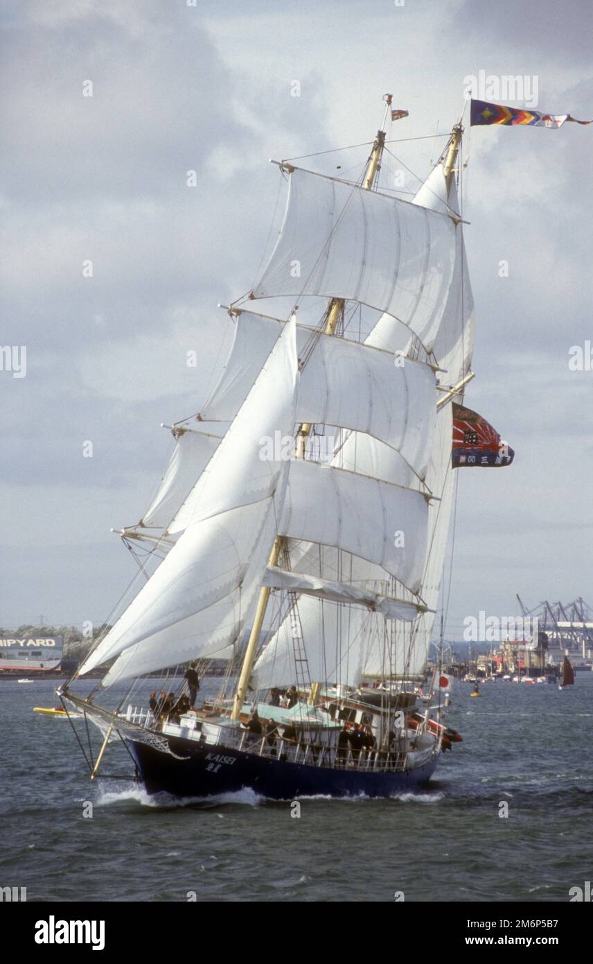 Two masted brigantine hi-res stock photography and images - Alamy