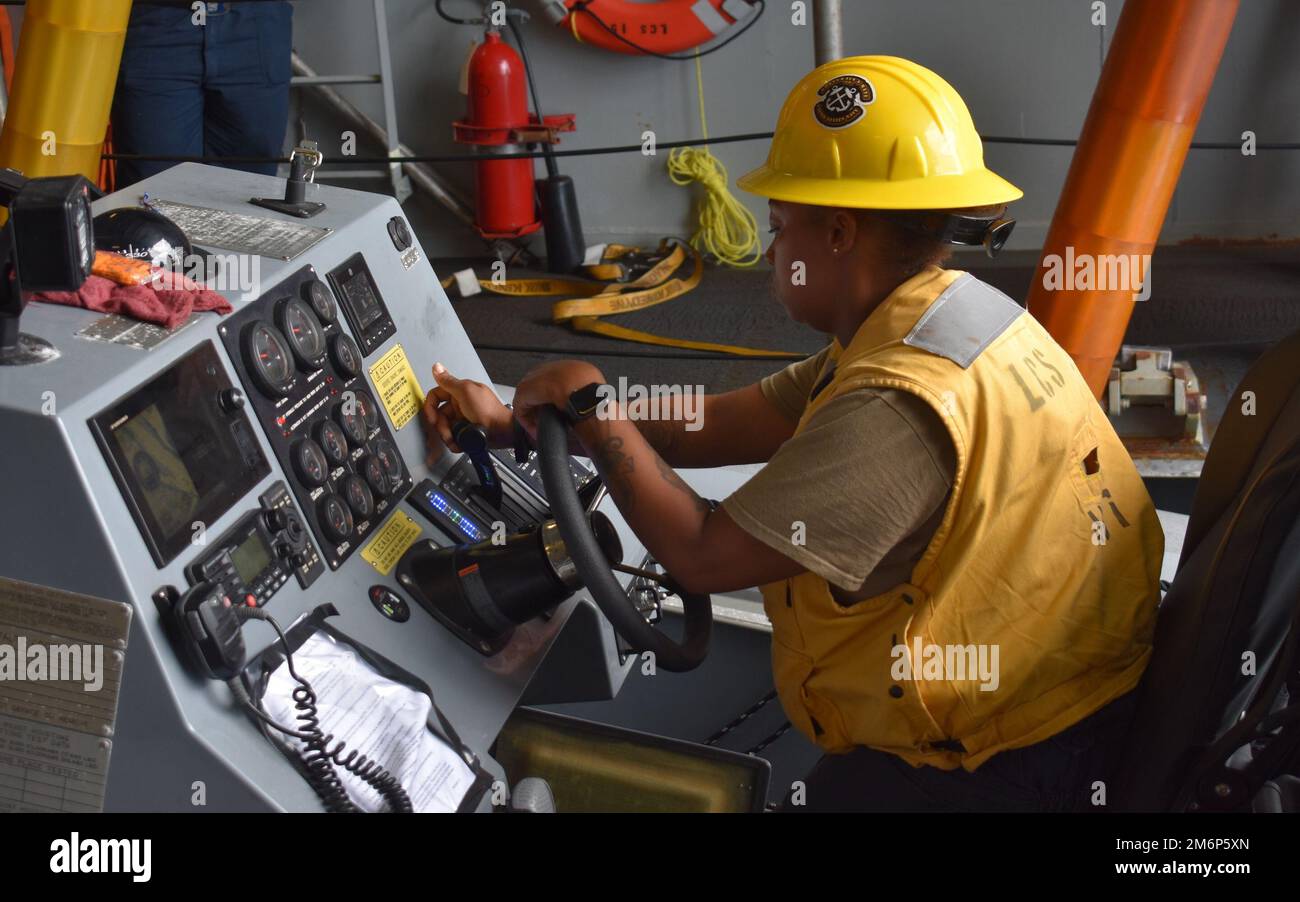 220503NN37641003 PONCE, Puerto Rico (May 3, 2022) Boatswain Mate