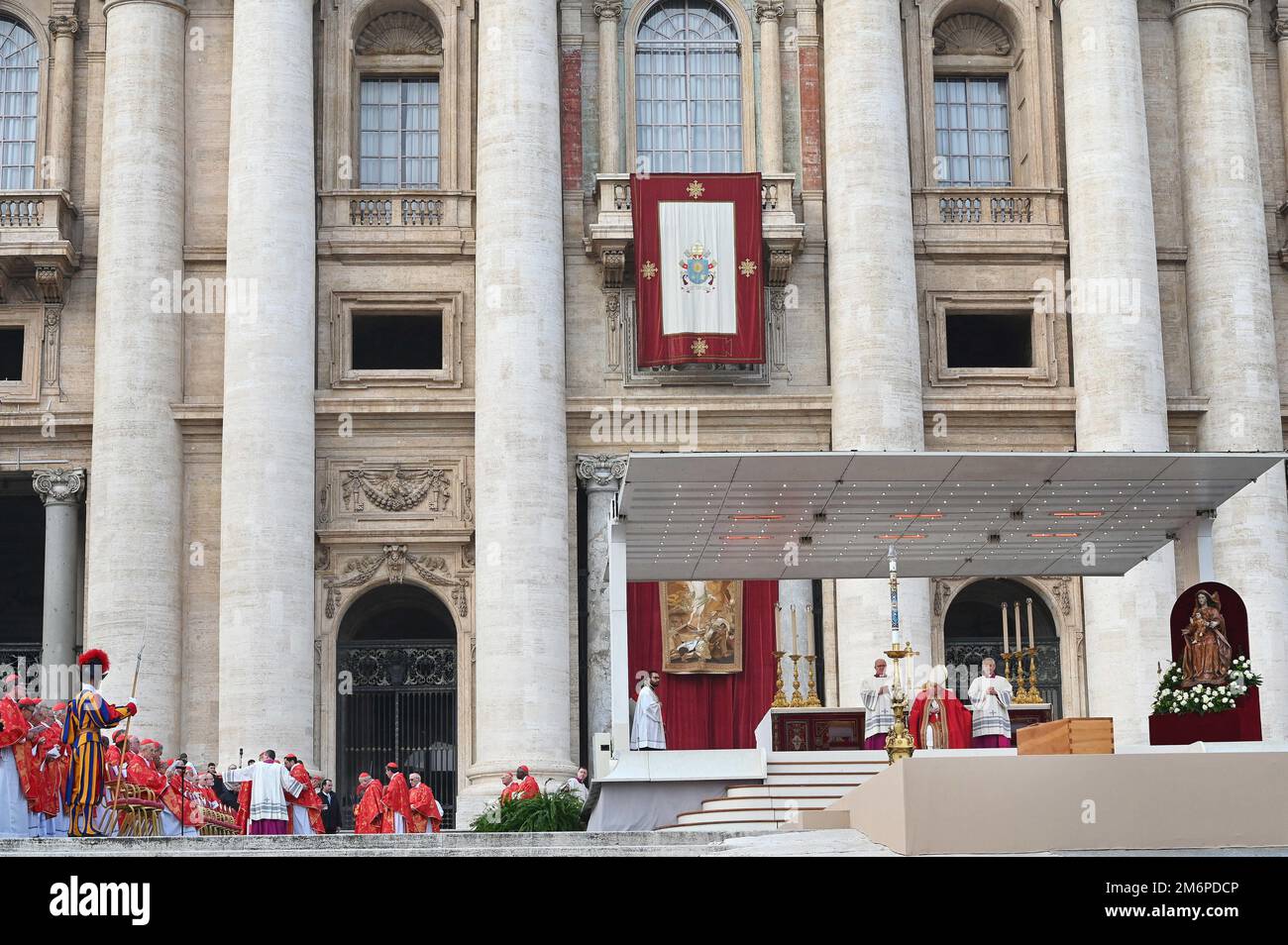Pope Francis celebrates the funeral Mass for Pope Emeritus Benedict XVI ...