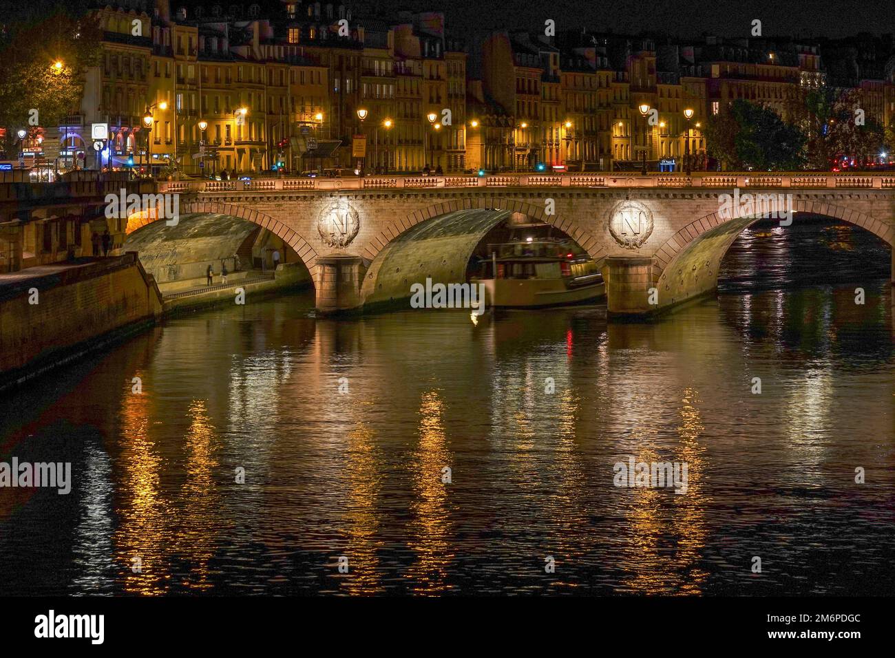 France, Paris, The Pont au Change is a bridge over the Seine River in Paris, it was constructed from 1858 to 1860, during the reign of Napoleon III, a Stock Photo