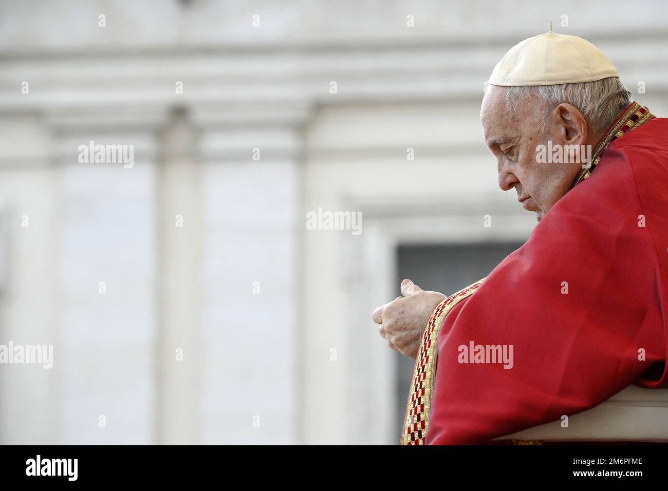 Pope Francis celebrates the funeral Mass for Pope Emeritus Benedict XVI ...