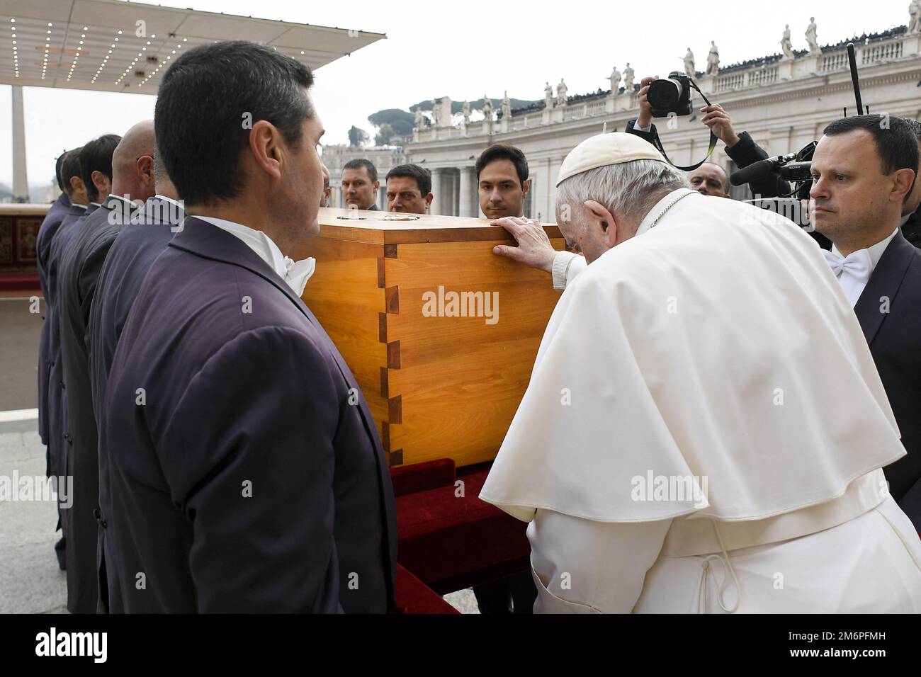 Pope Francis celebrates the funeral Mass for Pope Emeritus Benedict XVI ...