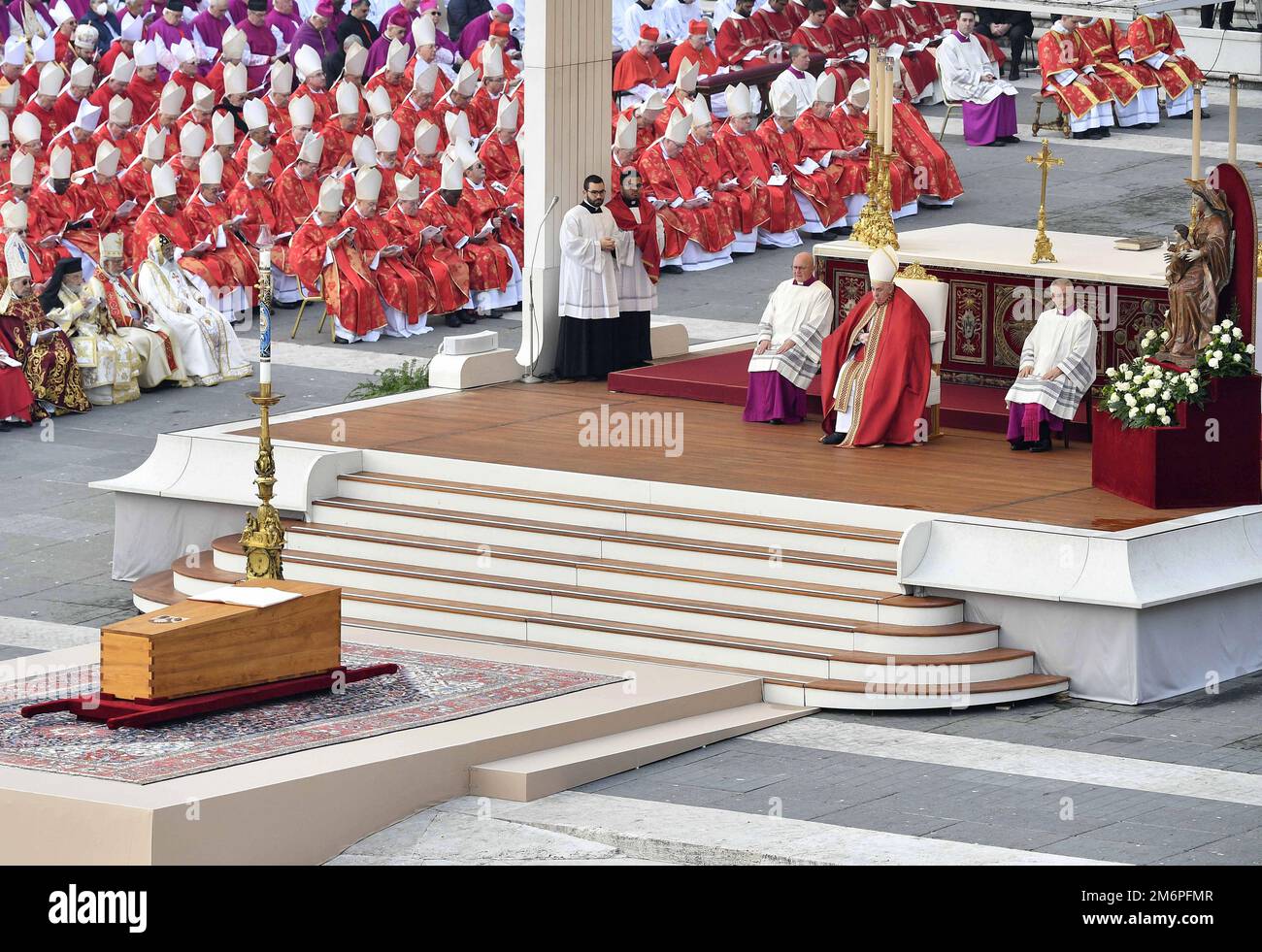 Pope Francis celebrates the funeral Mass for Pope Emeritus Benedict XVI ...