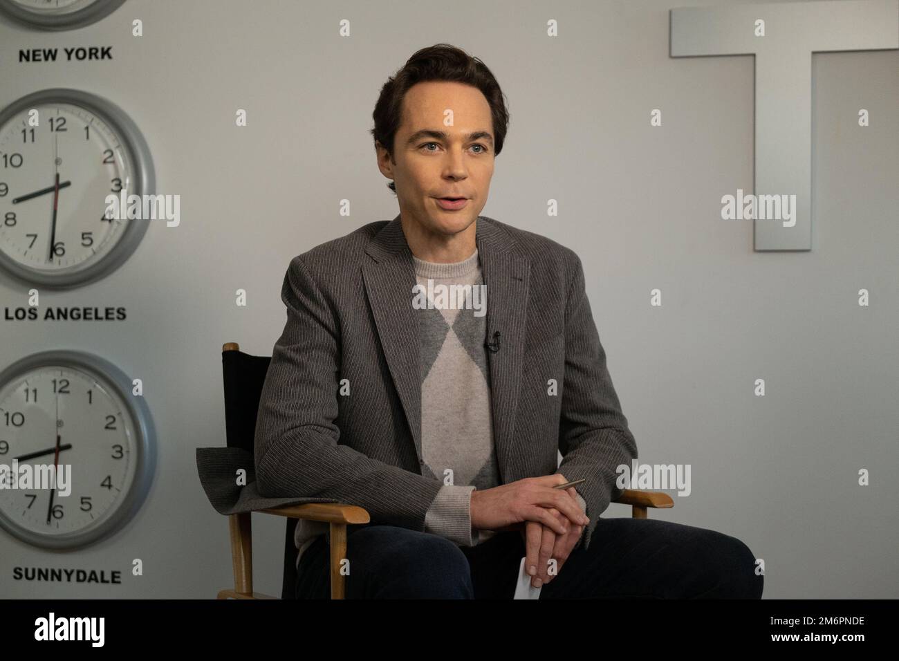 JIM PARSONS In SPOILER ALERT (2022), Directed By MICHAEL SHOWALTER ...