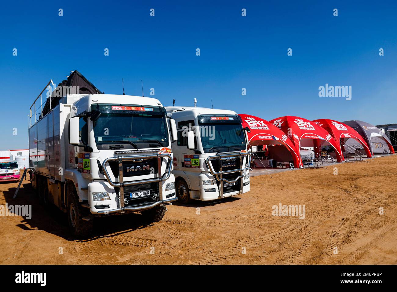 Man trucks hi-res stock photography and images - Page 2 - Alamy