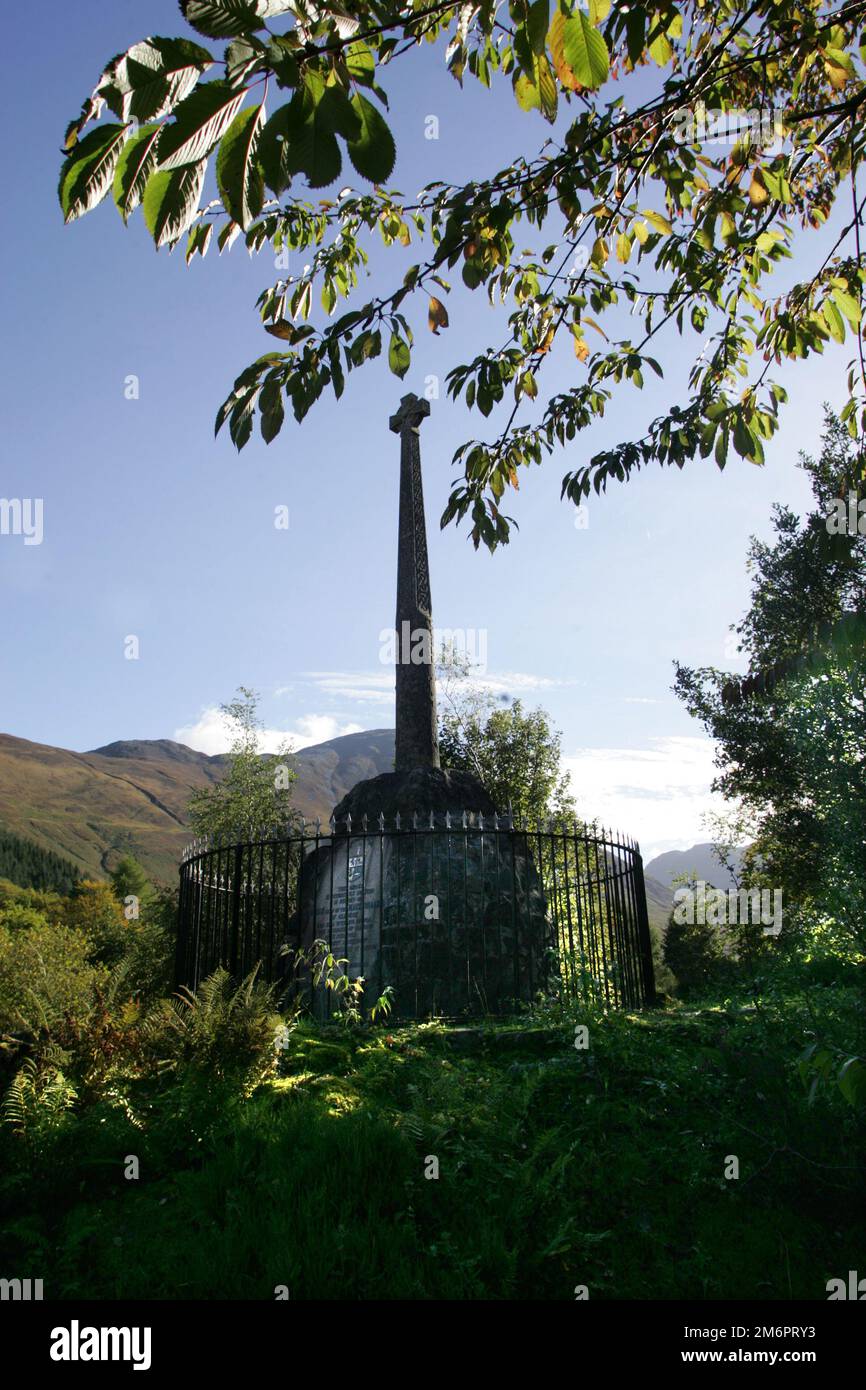 Glencoe Monument, Glencoe Village Glencoe, monument to the massacre of ...