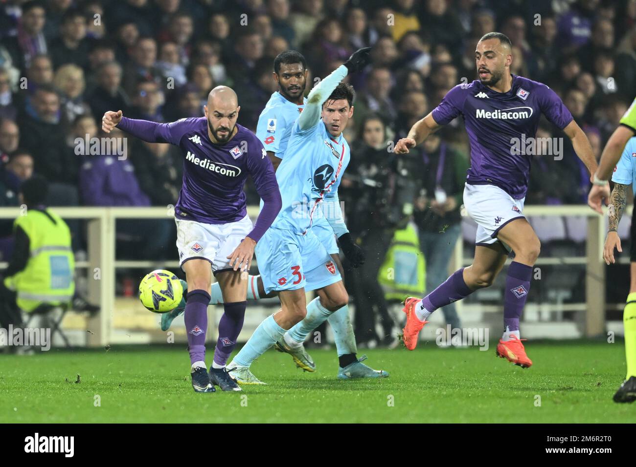 Florence, Italy. January 4, 2023 Lucas Martinez Quarta (Fiorentina) during  the Italian Serie A match between Fiorentina 1-1 Monza at Artemio Franchi  Stadium on January 4, 2023 in Florence, Italy. Credit: Maurizio