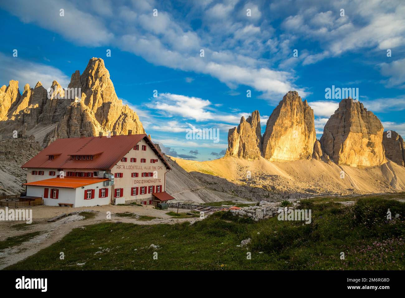 Mountain panorama of the Paternkofel and Drei Zinnen mountains in the  Sexten Dolomites, South Tirol, Northern Italy, Italy Stock Photo - Alamy