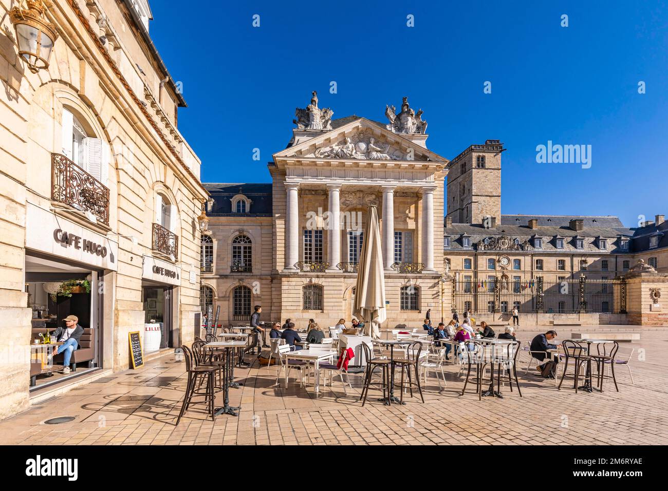 Restaurants Place De La Liberation Dijon Cafe Restaurant Hugo in front of the Ducal Palace at Place de la Liberation  in the old town, Dijon, Cote dOr, Burgundy, France Stock Photo - Alamy