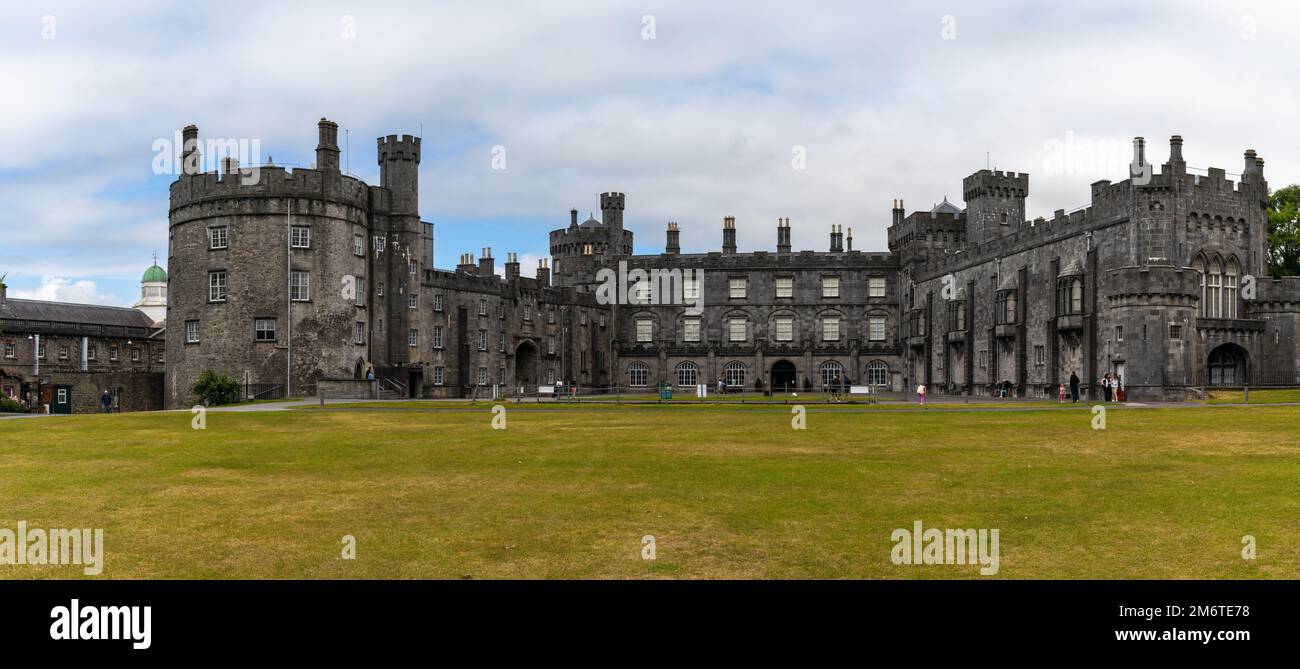 Visit to kilkenny castle hi-res stock photography and images - Alamy