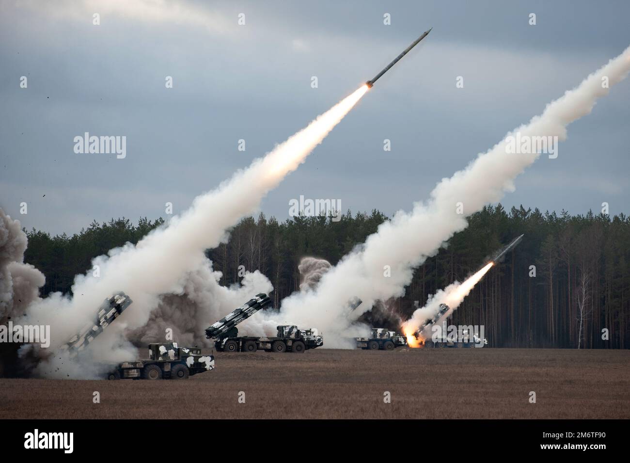 Surface to air missile launcher Stock Photo - Alamy