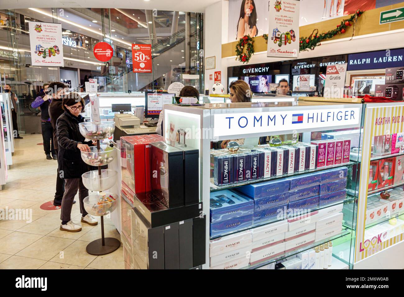 Sanborns tommy hilfiger hi-res stock photography and images - Alamy