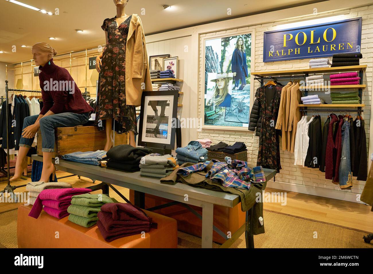 Polo ralph lauren outlet inside interior clothing apparel hi-res stock  photography and images - Alamy