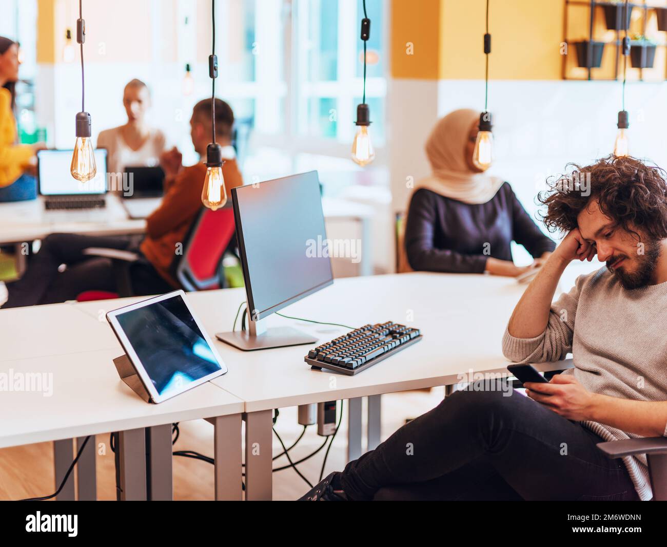 Desktop computer user african american hi-res stock photography and ...