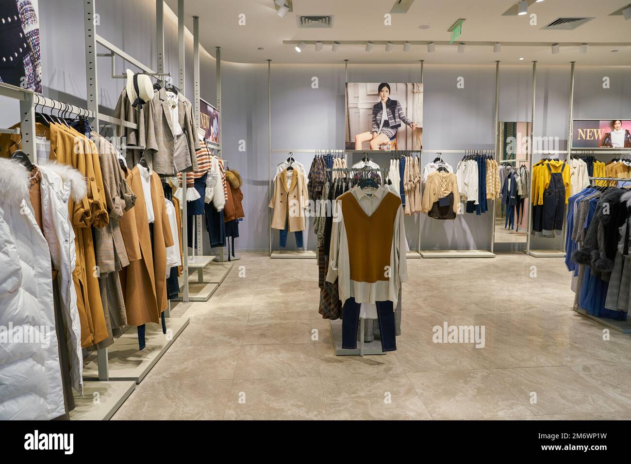 Vero moda hi-res stock photography and images - Alamy