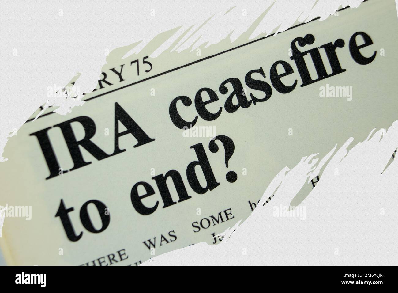 news story from 1975 newspaper headline article title - IRA ceasefire to end Stock Photo