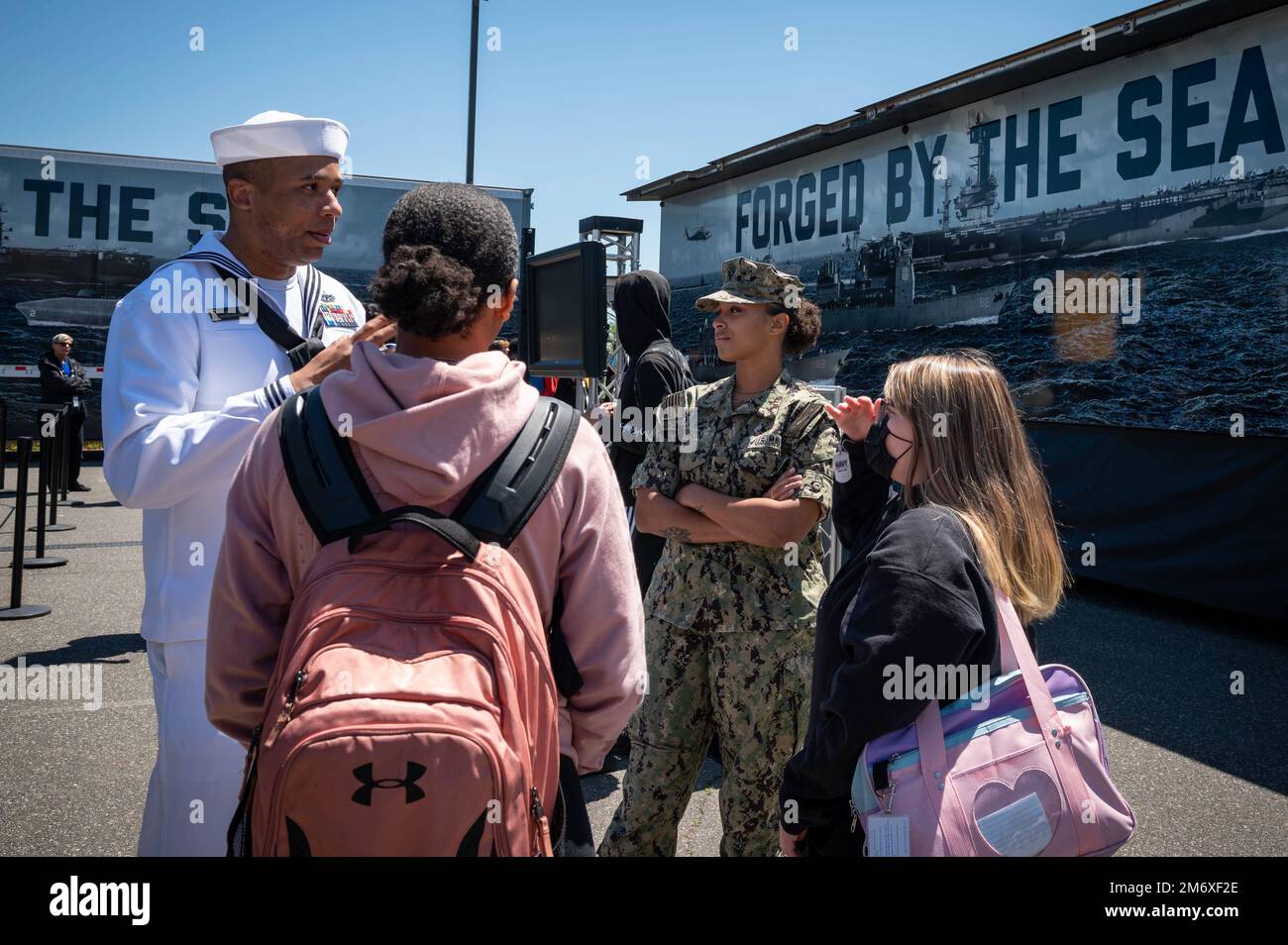 220509-N-WF272-1789 PHILADELPHIA (May 9, 2022) U.S. Navy