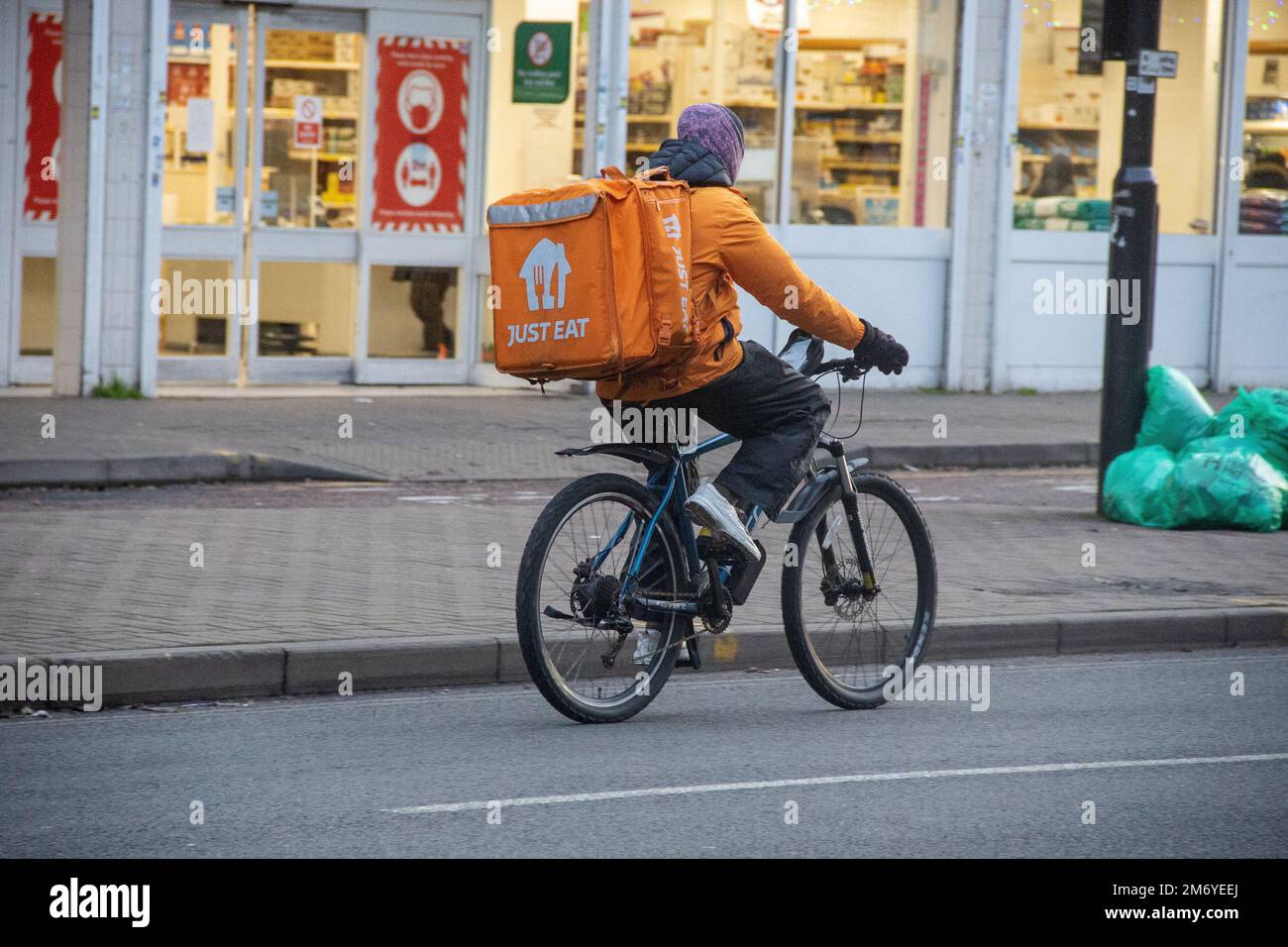 London, UK. 5th Jan 2023. "Just Eat" Delivery man on bike in Hounslow Stock  Photo - Alamy