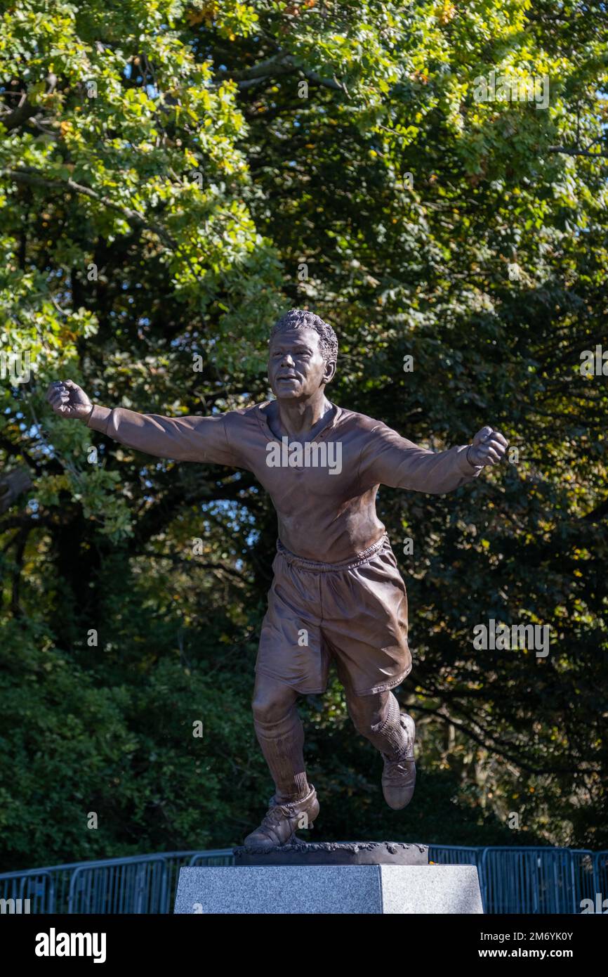 Statue of John Francis Leslie by the artist Andy Edwards, who should have been England’s first black football player. Stock Photo