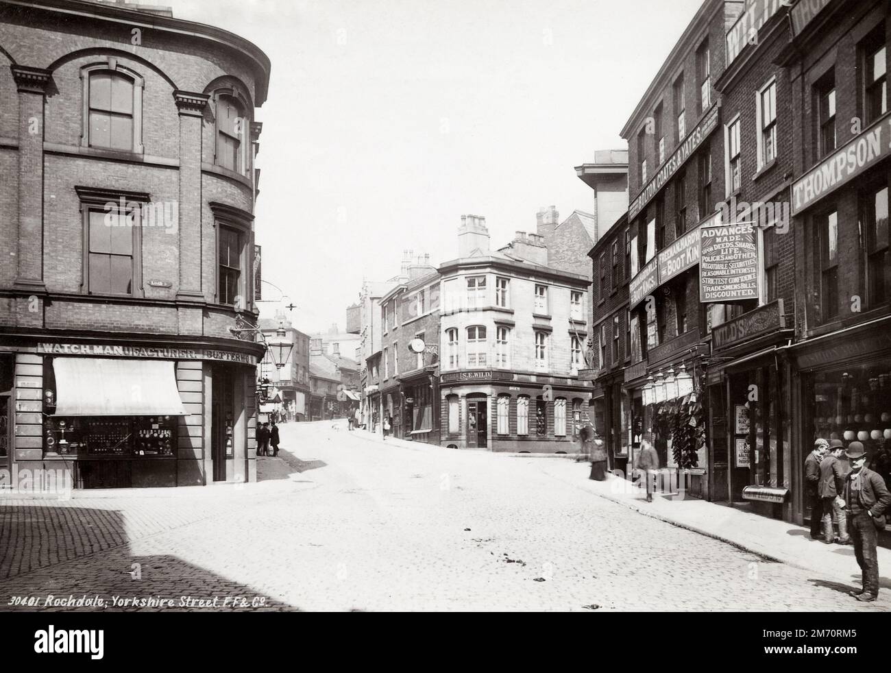 Vintage late 19th/early 20th century photograph: Yorkshire Street 