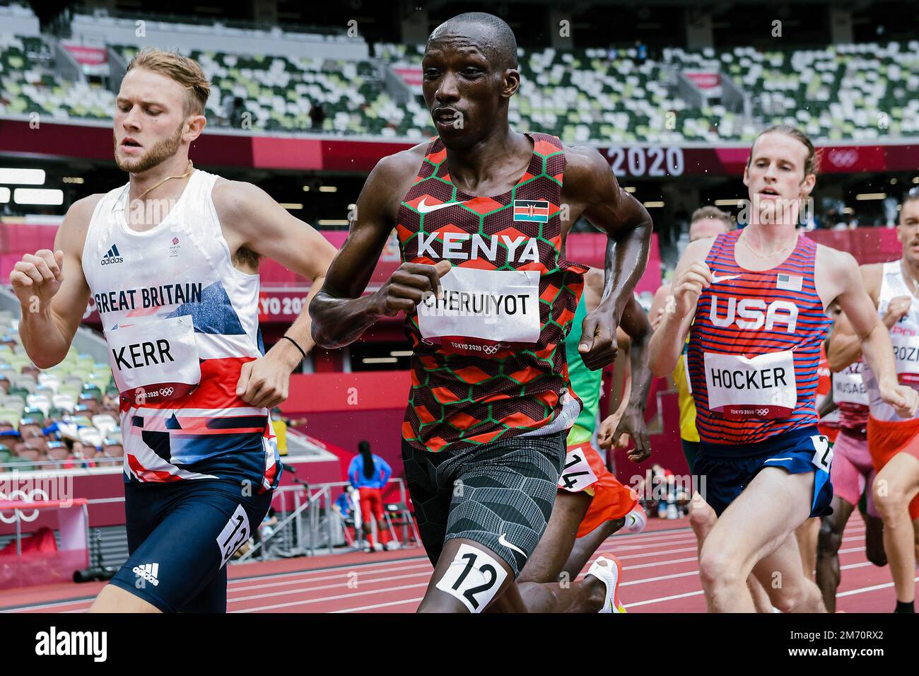 L-R  Josh Kerr (GBR),Timothy Cheruiyot (KEN) competing in the Men's 1500 metres heats at the 2020 (2021) Olympic Summer Games, Tokyo, Japan Stock Photo