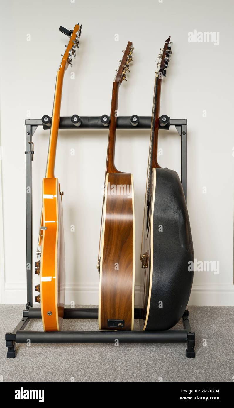 steel guitar instrument rack wth foam padding for multiple guitars