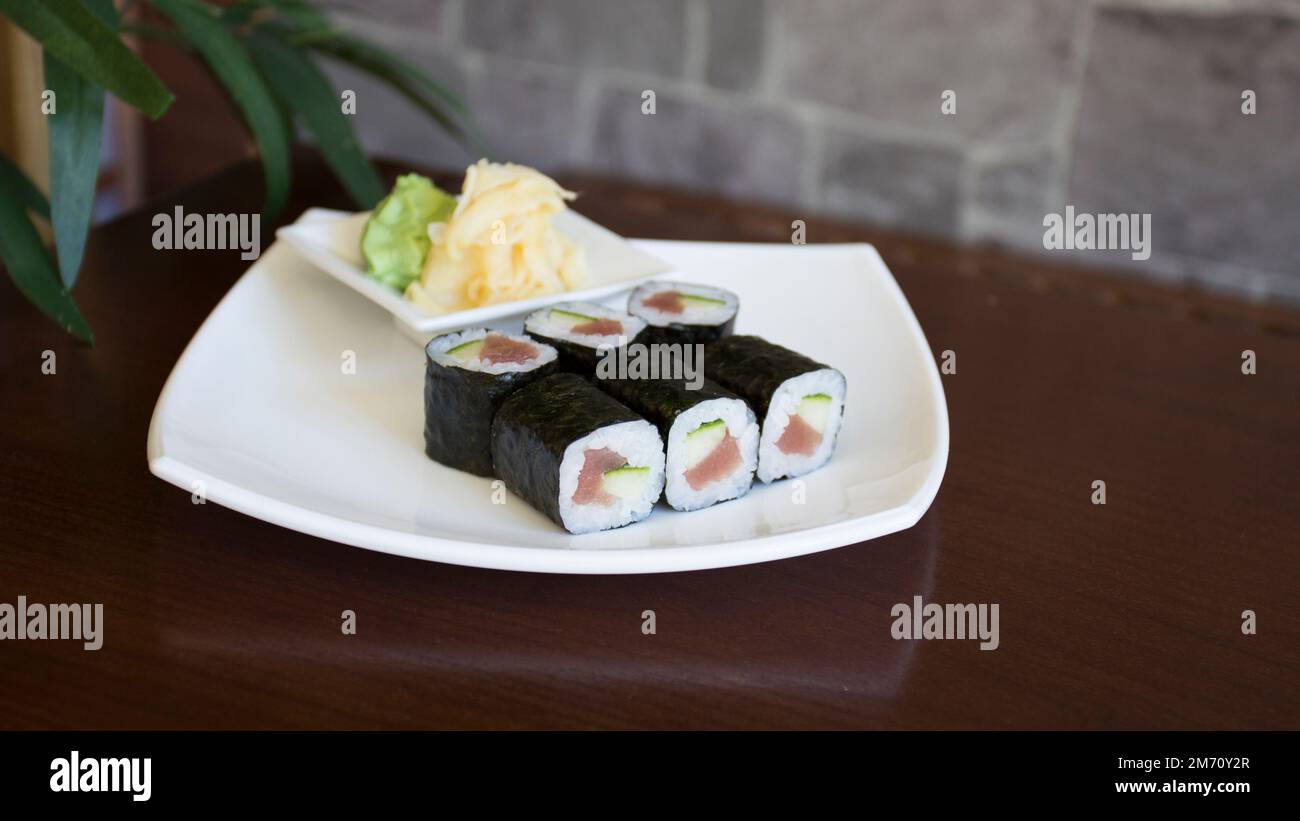 Tuna Maki. Sushi rice combined with premium tuna fish Stock Photo - Alamy