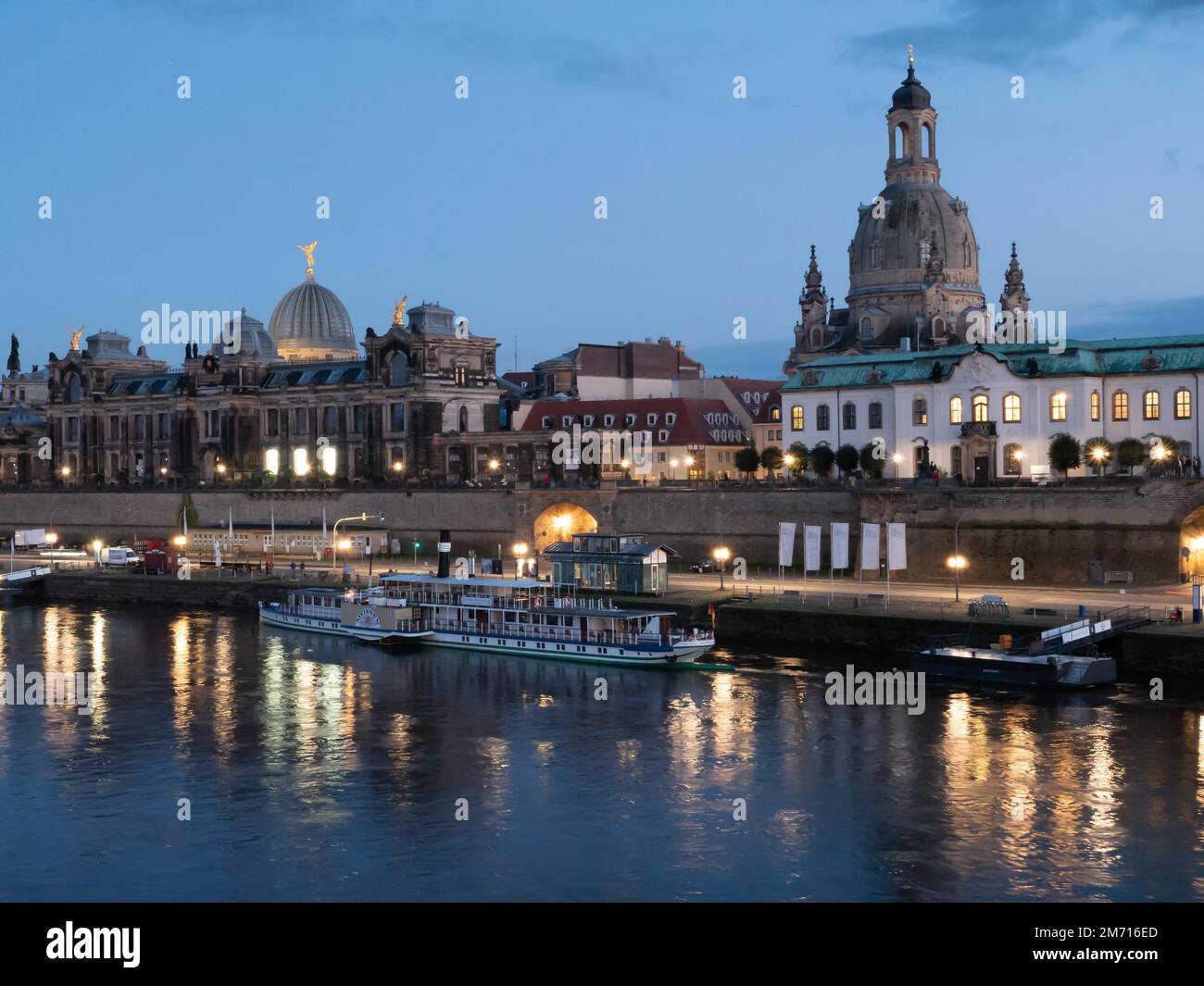 The evening atmosphere of the Elbe and the Bruehl Terrace, behind it the Church of Our Lady Dresden, Dresden, Saxony, Germany Stock Photo