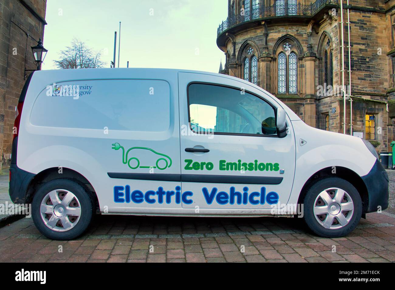 University of Glasgow electric vehicle zero emissions van car Stock Photo