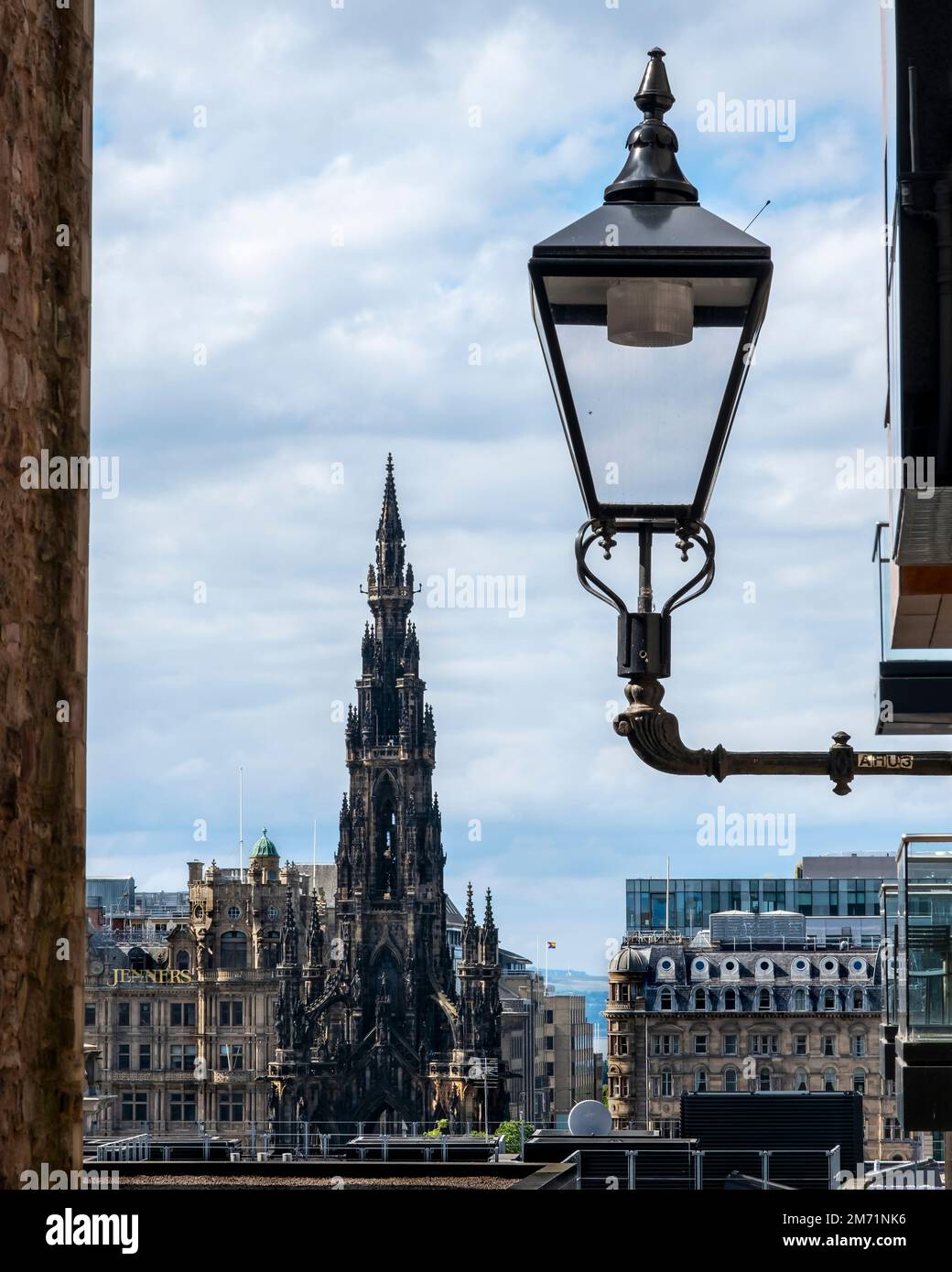 Advocate's Close and Edinburgh Skyline Stock Photo