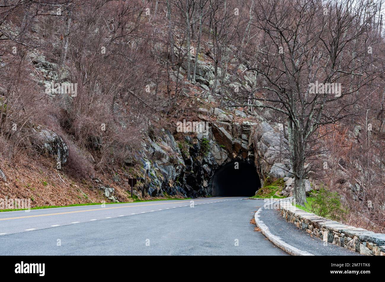 Marys Rock Tunnel, Skyline Drive Virginia USA, Virginia Stock Photo Alamy