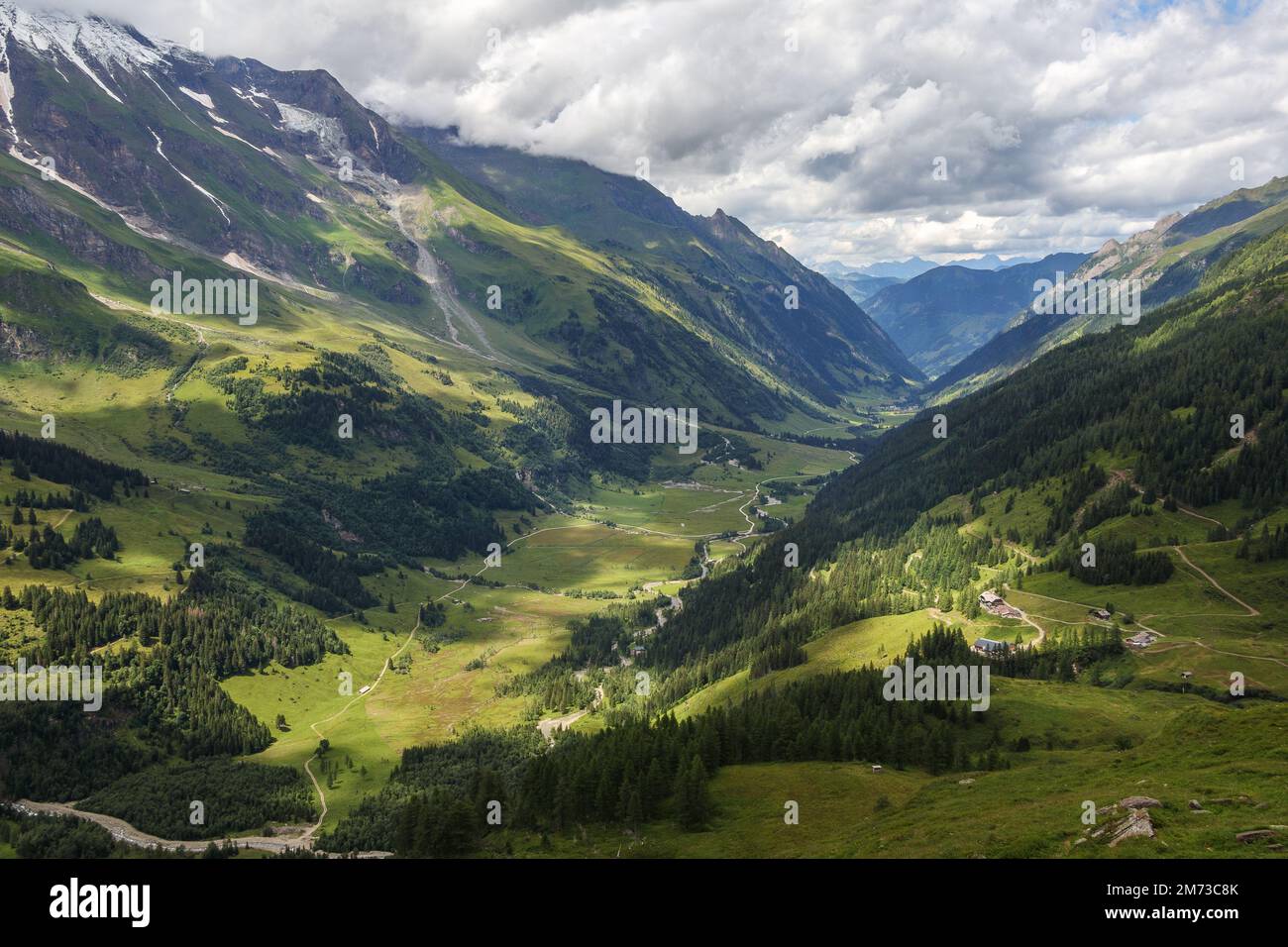 View of Kafertal / Fuschertal (Ferleitental). Fusch valley. The Fusch valley. Ferleiten. Glockner mountain group. Austrian Alps. Europe. Stock Photo