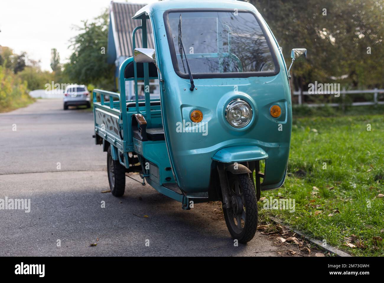 E scooter cargo bike hires stock photography and images Alamy