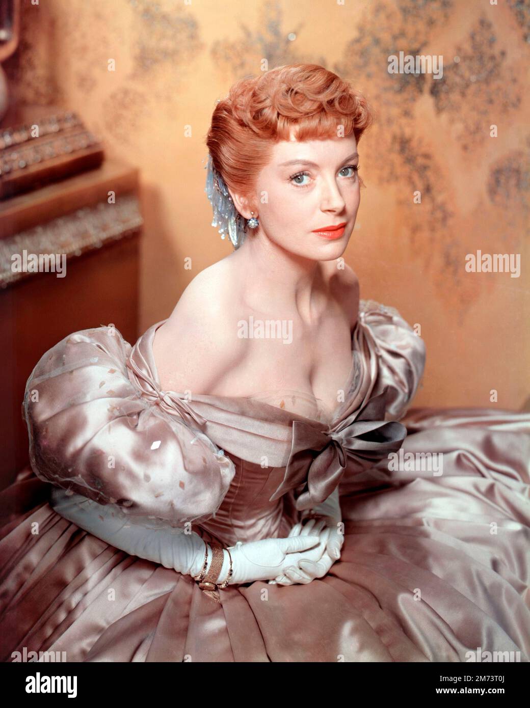 DEBORAH KERR in THE KING AND I (1956), directed by WALTER LANG. Credit 20TH CENTURY FOX / Album