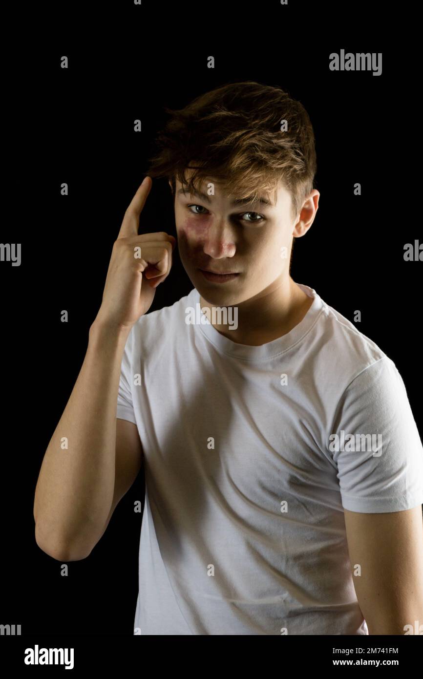 A Standing 17 Year Old Teen Boy Pointing To His Head Stock Photo Alamy A Standing 17 Year Old Teen Boy Pointing To His Head Stock Photo Alamy