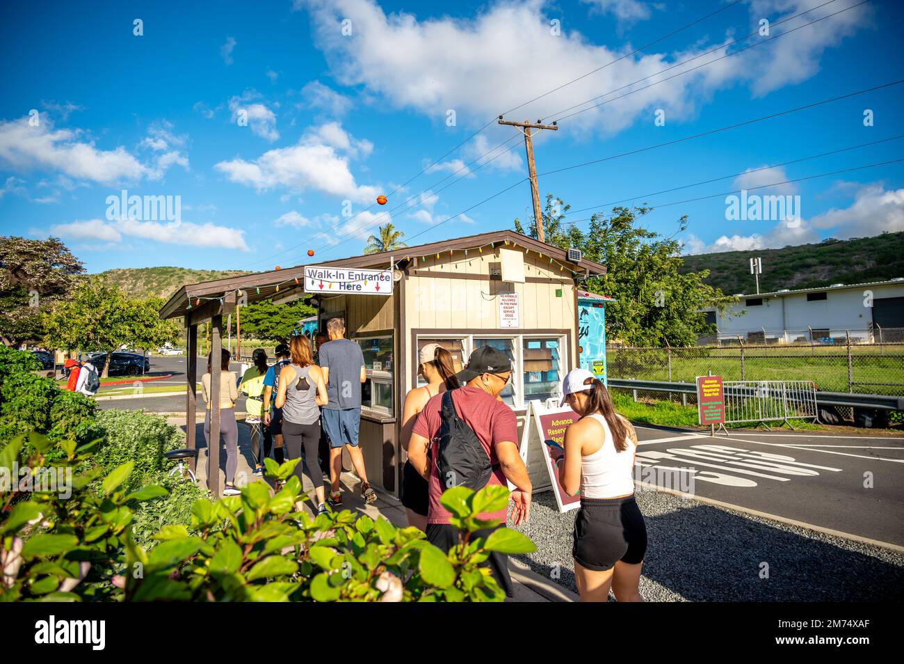 Hike diamond head in oahu hi-res stock photography and images - Alamy
