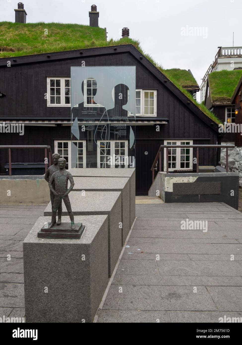 Janus Djurhuus and Hans Andrias Djurhuus memorial statue in Tórshavn