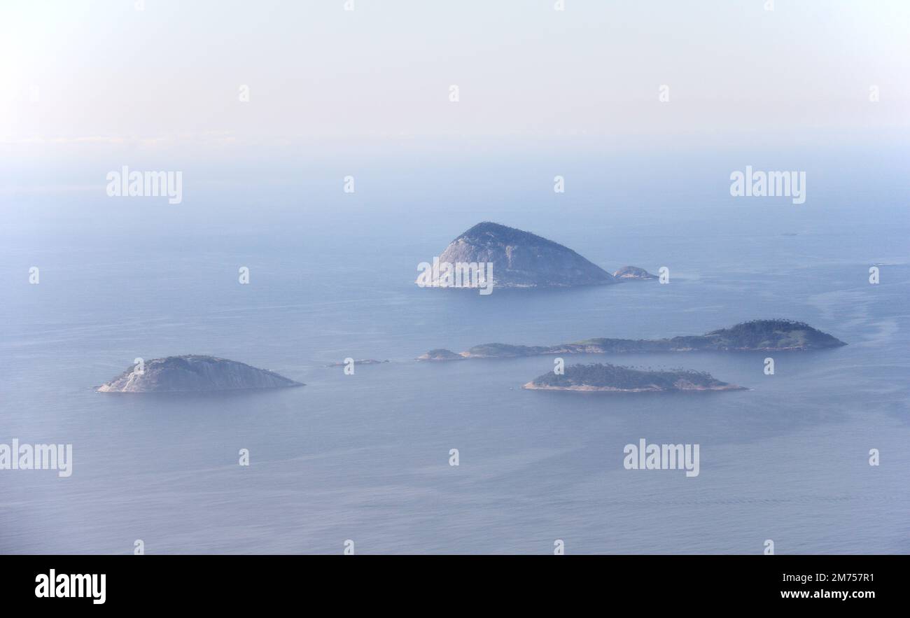 Islands rio de janeiro hi-res stock photography and images - Alamy