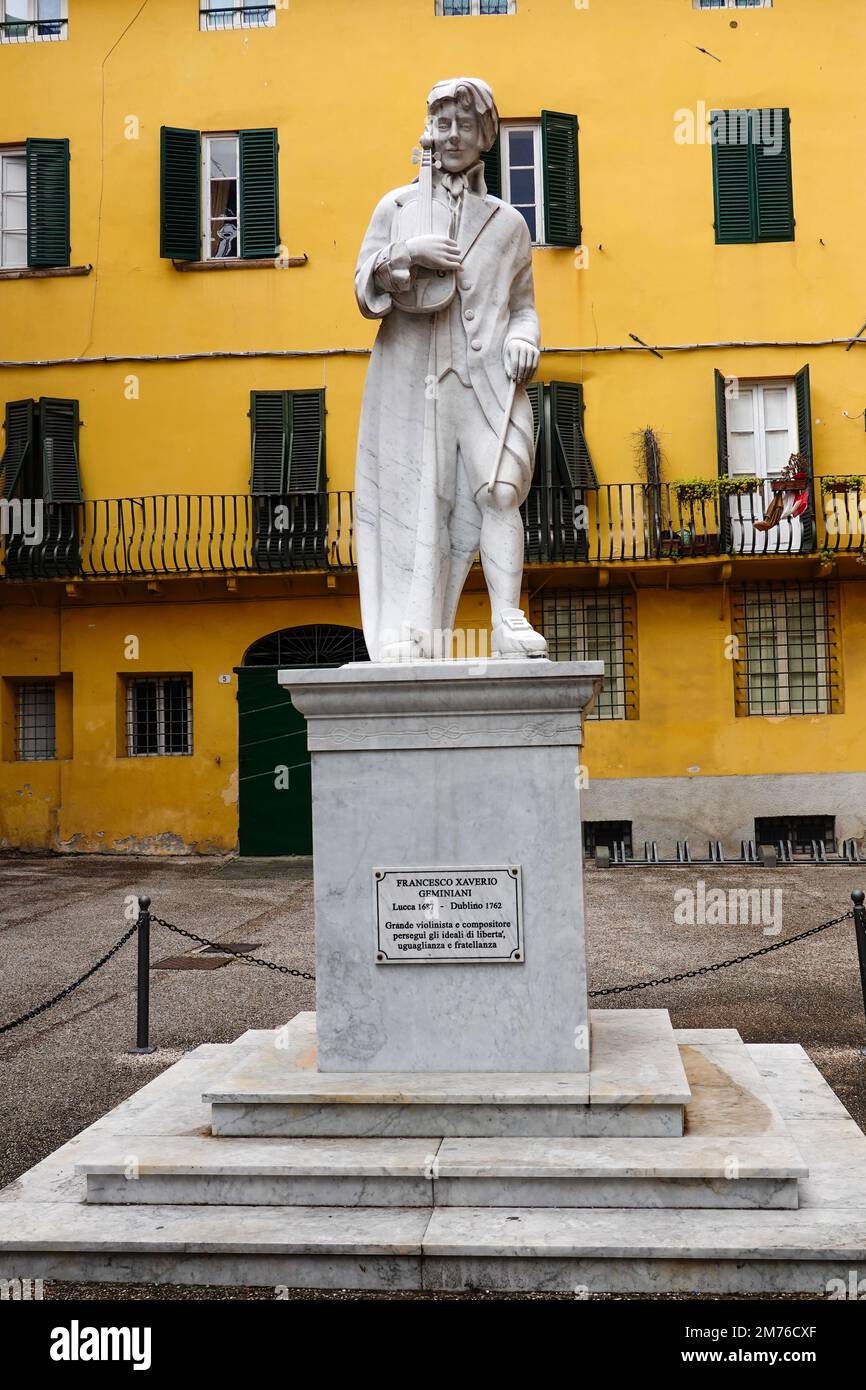 Statue, memorial, Francesco Saverio Geminiani, Italian violinist, composer, and music theorist, Piazza Guidiccioni, Lucca, Italy. Stock Photo