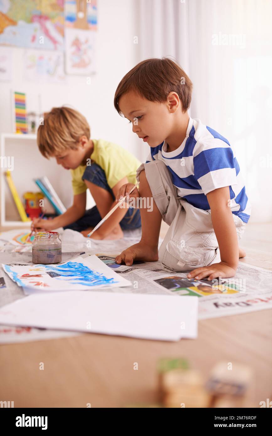 Children playing pictures hi-res stock photography and images - Alamy