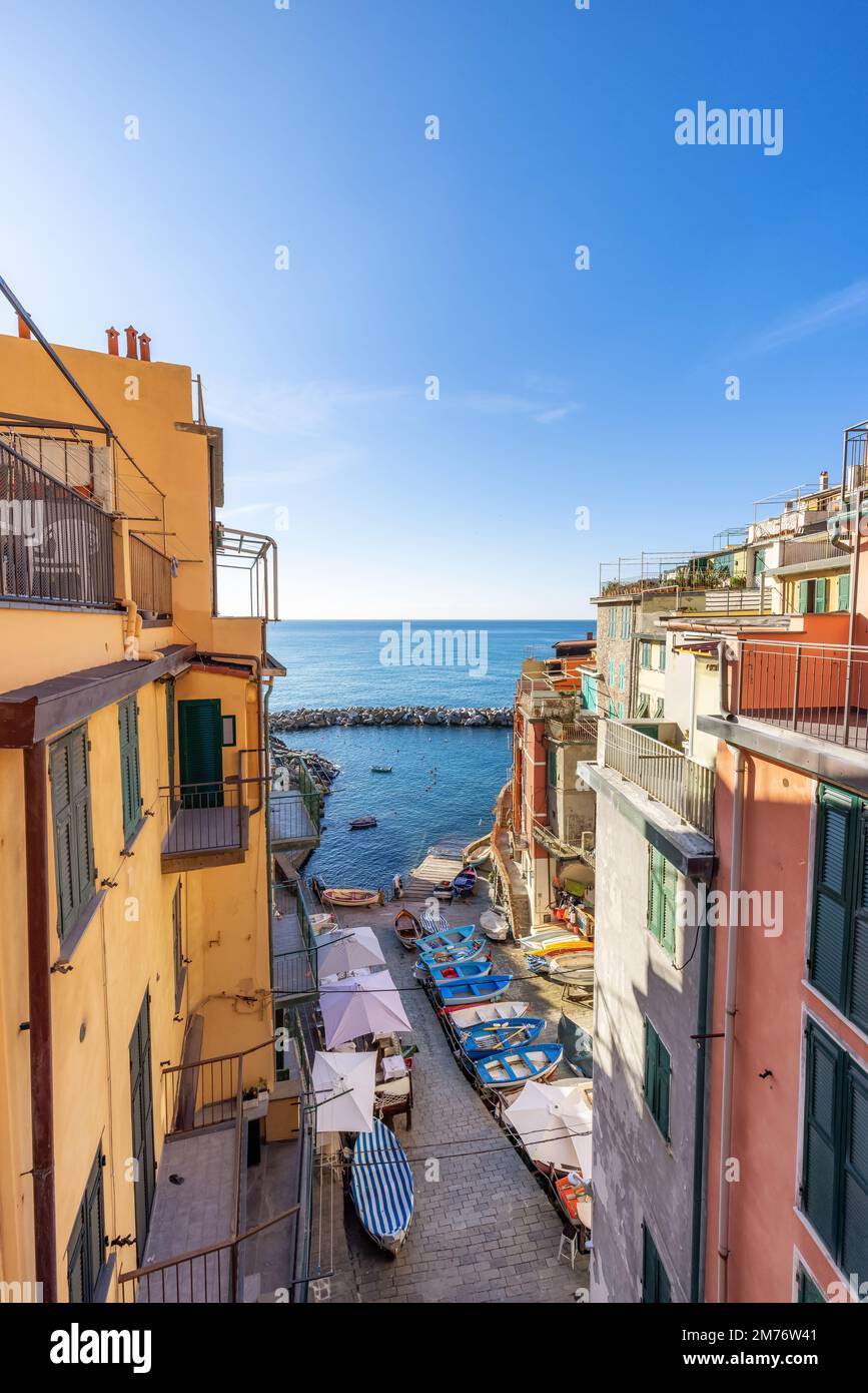 Colorful apartment homes in Riomaggiore, Italy. Cinque Terre Stock